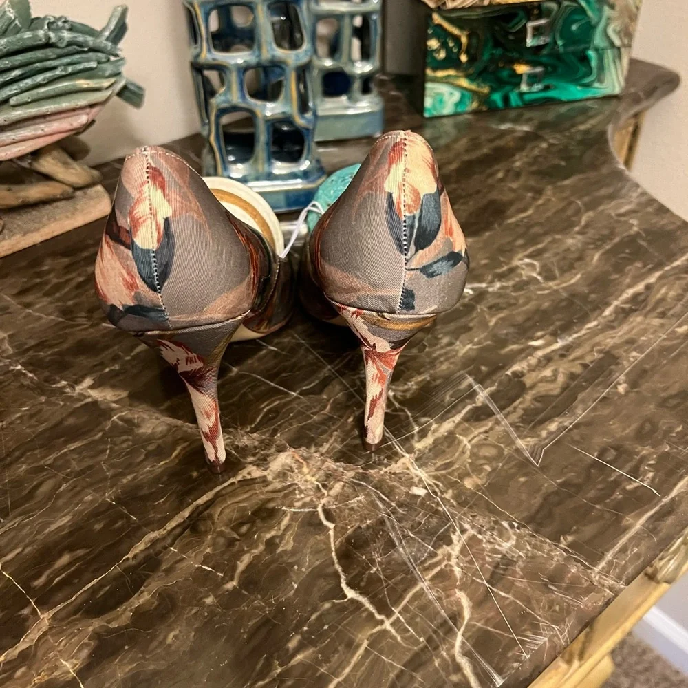 NWT Nine West Floral Print Heels - Picture 3 of 5